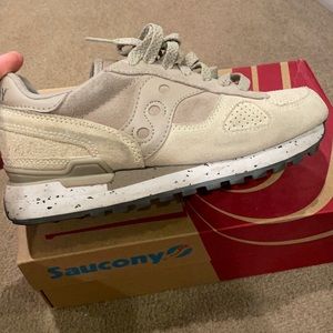 Saucony Women’s Shadow Original in Tan Sz 7 in box